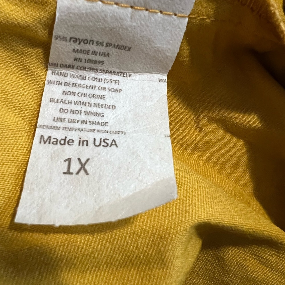 Mustard Yellow Cropped Pants - Picture 3 of 3